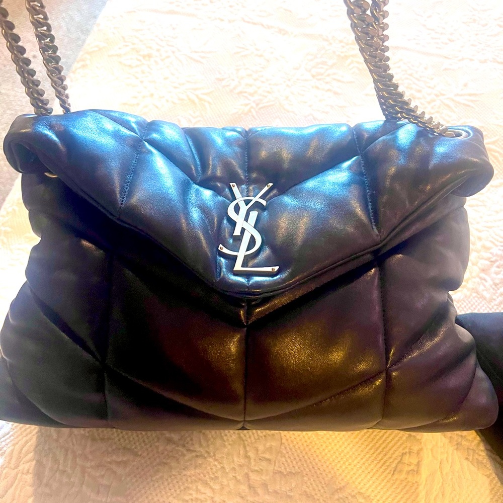 YSL MEDIUM LOULOU LEATHER PUFFER HANDBAG